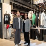 สยามเซ็นเตอร์ ชวนทุกคนค้นหาตัวตนที่แตกต่างผ่านคอลเลกชั่นเซ็ตพิเศษ NOI x INA ผลงานสร้างสรรค์จากดีไซเนอร์ไอคอนิกของไทยร่วมกับศิลปินระดับตำนาน