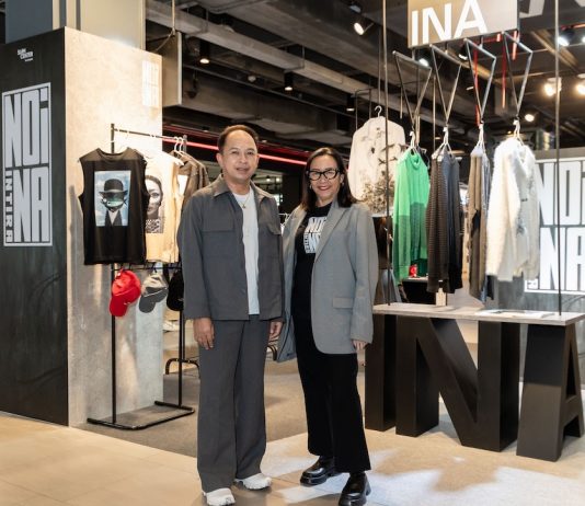 สยามเซ็นเตอร์ ชวนทุกคนค้นหาตัวตนที่แตกต่างผ่านคอลเลกชั่นเซ็ตพิเศษ NOI x INA ผลงานสร้างสรรค์จากดีไซเนอร์ไอคอนิกของไทยร่วมกับศิลปินระดับตำนาน