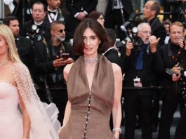 งานเทศกาลภาพยนตร์เมืองคานส์ยังคงดำเนินต่อเนื่องมาจนถึงช่วงท้าย แต่ก็ยังคับคั่งไปด้วยนักแสดง นางแบบ ผู้มีชื่อเสียงในแวดวงภาพยนตร์ จากทั่วทุกมุมโลก