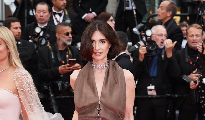 งานเทศกาลภาพยนตร์เมืองคานส์ยังคงดำเนินต่อเนื่องมาจนถึงช่วงท้าย แต่ก็ยังคับคั่งไปด้วยนักแสดง นางแบบ ผู้มีชื่อเสียงในแวดวงภาพยนตร์ จากทั่วทุกมุมโลก