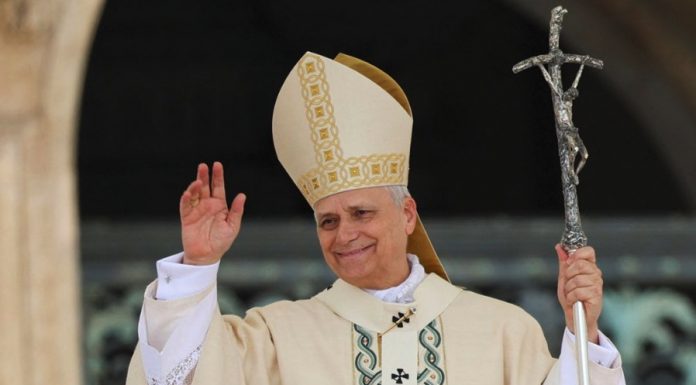 โป๊ปอเมริกันองค์แรกขึ้นรับตำแหน่งยิ่งใหญ่ เรียกร้องหยุดสงคราม-สร้างความสามัคคี