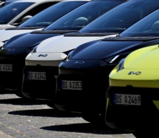 ตลาดรถยนต์จีนร้อนแรง หลังราคาแข่งดุ นักลงทุนหวั่น “สงครามราคา” ทำลายอุตสาหกรรม