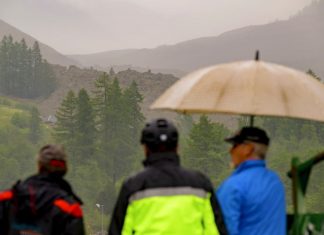 ภัยธรรมชาติถล่มสวิตเซอร์แลนด์ ธารน้ำแข็งละลายฝังหมู่บ้านใต้โคลน