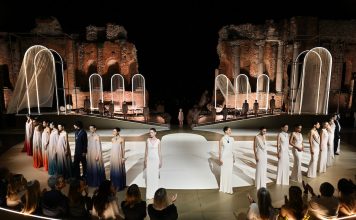 Bvlgari Unveils Polychroma High-End Collection in a One-of-a-Kind Show at Taormina’s Greek Theater, with the Special Attendance of Global Ambassadors Lisa Manobal, Priyanka Chopra Jonas, Liu Yifei, and Academy Award Winner Viola Davis.