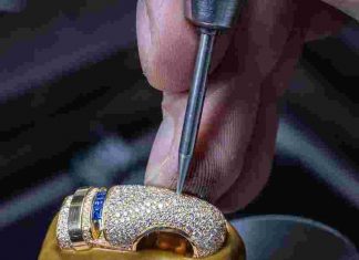 Van Cleef & Arpels – เครื่องประดับบอกเวลา Jewels that tell time