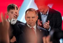 โปแลนด์เปลี่ยนผู้นำ คาโรล นาฟร็อกกี ชนะเลือกตั้งประธานาธิบดี ด้วยคะแนนเฉียดฉิว