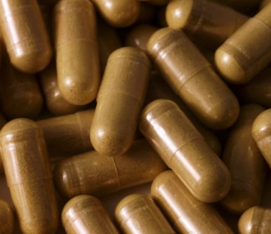 แพทย์อังกฤษ ทดลองนวัตกรรมขจัดแบคทีเรียและเชื้อดื้อยา “แคปซูลจุลินทรีย์จากอุจจาระ”