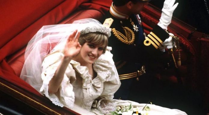 การประมูลครั้งใหญ่ที่สุดของแฟชั่นเจ้าหญิงไดอาน่า และไอเท็มของราชวงศ์ กว่า 100 ชิ้น เปิดประมูลมิถุนายนนี้