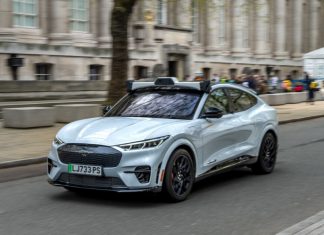 รถแท็กซี่ไร้คนขับ Uber คาดวิ่งจริงในลอนดอน ปี 2026 ตามกฎหมายใหม่