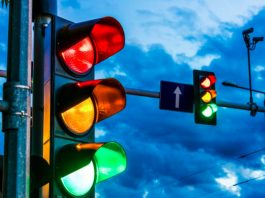 กทม.เผย ไฟจราจรอัจฉริยะระบบ AI ลดรถติด 41% เตรียมติดตั้งเพิ่มอีก 200 แยก