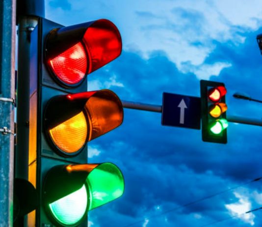 กทม.เผย ไฟจราจรอัจฉริยะระบบ AI ลดรถติด 41% เตรียมติดตั้งเพิ่มอีก 200 แยก