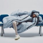 ญี่ปุ่นแก้ปัญหานอนหลับไม่เพียงพอ ด้วยเสื้อแจ็คเก็ตกล่อมนอน ตัวช่วยที่ทำให้ให้งีบหลับได้ทุกที่