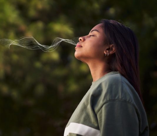 นักวิจัยพบ “ลมหายใจ” ระบุตัวตนได้แม่นยำ 96.8% เชื่อมโยงสุขภาพกาย-ใจ เตรียมต่อยอดสู่การวินิจฉัยโรค