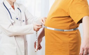 เมื่อไขมันหน้าท้องรบกวนการนอน เบื้องหลังที่มากกว่าความอ้วนคือสัญญาณเตือนภัยสุขภาพการนอนและจิตใจ