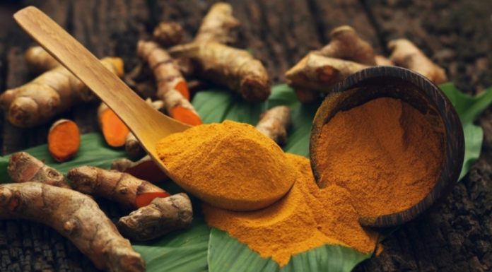 ขมิ้นชัน สมุนไพรสีทอง ลดอักเสบ เสริมภูมิหัวใจ สมอง และฮอร์โมน ที่วิทยาศาสตร์ยืนยันว่าดีต่อสุขภาพรอบด้าน