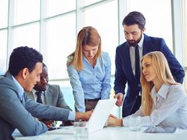 ถ้าอยากเติบโตจริง จงกล้าฟังคำวิจารณ์ แนวคิดจากนักจิตวิทยาและทฤษฎีสู่ความสำเร็จที่หลายคนไม่กล้าก้าว