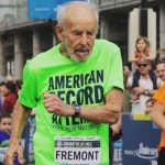 ไมค์ ฟรีมอนต์ นักวิ่งวัย 103 ปี ผู้เอาชนะมะเร็งและข้ออักเสบด้วยพลังพืชและรองเท้าวิ่ง