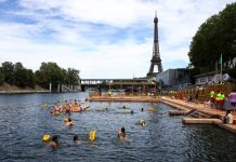 แม่น้ำแซนกลับมามีชีวิตในรอบ 100 ปี ชาวเมืองได้ลงเล่นน้ำอีกครั้ง หลังฟื้นฟูมูลค่าพันล้านยูโร