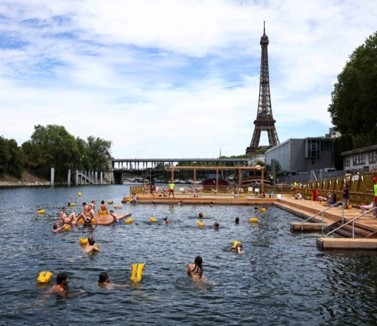 แม่น้ำแซนกลับมามีชีวิตในรอบ 100 ปี ชาวเมืองได้ลงเล่นน้ำอีกครั้ง หลังฟื้นฟูมูลค่าพันล้านยูโร