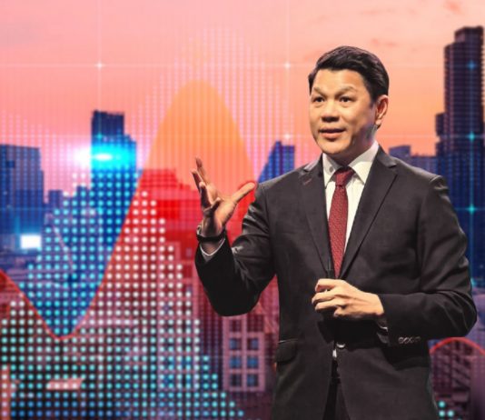 เสียงเตือนจากตัวเต็งผู้ว่าฯ แบงก์ชาติ วิทัย ชี้เศรษฐกิจไทยอาจซึมยาว เปิดแผน ‘วิทัยโมเดล’ ใช้แบงก์รัฐพยุงคนตัวเล็ก ฟื้นเศรษฐกิจจากฐานราก