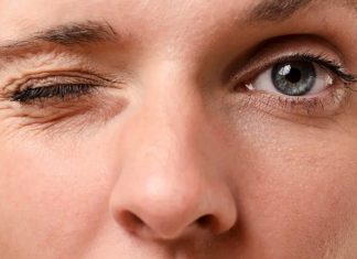 หยุดความเชื่อเรื่องลางร้าย ตากระตุกบ่อยอาจสัญญาณโรคจากสมอง Hemifacial Spasm: โรคใบหน้ากระตุกที่คุณอาจไม่รู้ว่ากำลังเป็น