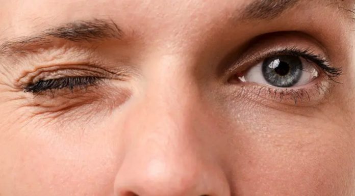 หยุดความเชื่อเรื่องลางร้าย ตากระตุกบ่อยอาจสัญญาณโรคจากสมอง Hemifacial Spasm: โรคใบหน้ากระตุกที่คุณอาจไม่รู้ว่ากำลังเป็น