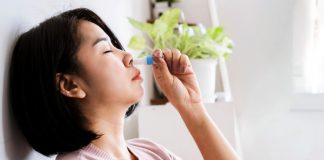 ยาดมที่ไทยฮิตทั่วโลก แต่รู้หรือไม่ว่าอาจซ่อนเชื้อราภายใน? แพทย์เตือน ยาดมเก่าเปิดฝาทิ้งอาจทำลายปอดโดยไม่รู้ตัว