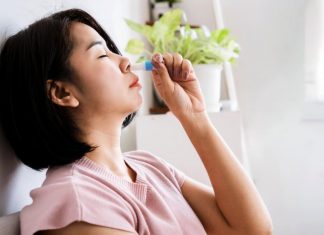 ยาดมที่ไทยฮิตทั่วโลก แต่รู้หรือไม่ว่าอาจซ่อนเชื้อราภายใน? แพทย์เตือน ยาดมเก่าเปิดฝาทิ้งอาจทำลายปอดโดยไม่รู้ตัว