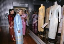 กรมสมเด็จพระเทพฯ ทรงเปิดนิทรรศการ “ชุดไทย : จากราชสำนักสู่ราชนิยม” เผยโฉม 8 ฉลองพระองค์ชุดไทยพระราชนิยม ผลงานพระวิสัยทัศน์สมเด็จพระพันปีหลวง