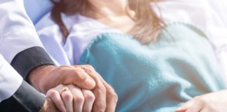 เมื่อชีวิตกลับมาสดใสก่อนสิ้น ปรากฏการณ์ Terminal Lucidity ทำไมผู้ป่วยถึงสัญญาณดีขึ้นในช่วงเวลาสั้น ๆ ก่อนการจากลา