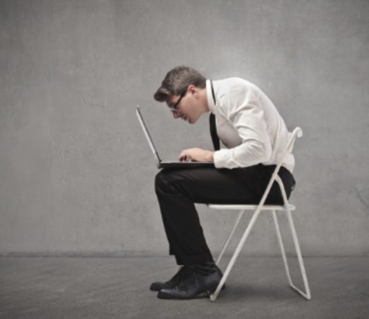 Sitting Disease ภัยเงียบของคนทำงานยุคดิจิทัล นั่งทำงานนานเกิน 8 ชั่วโมง เพิ่มเสี่ยงโรคเรื้อรังและเสียชีวิตก่อนวัย