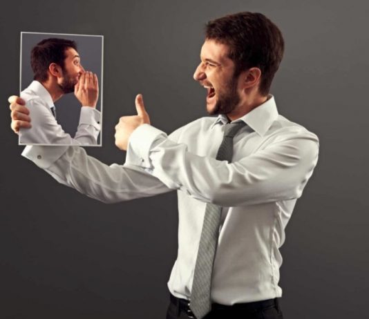 เคยแพ้เสียงในหัวไหม? Inner Monologue เมื่อเราถึงพูดกับตัวเอง อาการของเสียงในใจที่ควบคุมความคิด เกิดขึ้นและยับยั้งอย่างไร