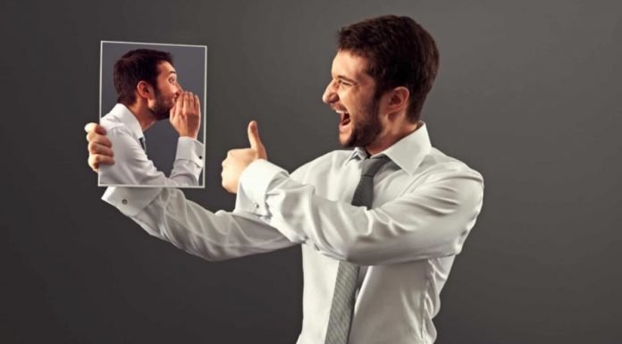 เคยแพ้เสียงในหัวไหม? Inner Monologue เมื่อเราถึงพูดกับตัวเอง อาการของเสียงในใจที่ควบคุมความคิด เกิดขึ้นและยับยั้งอย่างไร