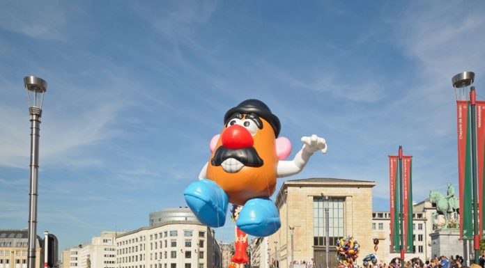 ฮ่องกงเปิดตัวพาเหรดบอลลูนยักษ์ครั้งแรก “Merry Balloon” มหกรรมแฟนตาซีด้วยรับคริสต์มาส 2025