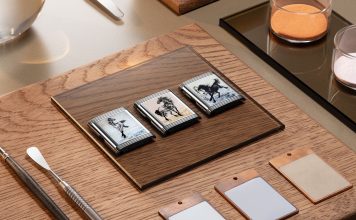 ม้าแห่งศิลปะจีนบนฝาหลัง Reverso Tribute Enamel ‘Xu Beihong’ จาก Jaeger-LeCoultre” นาฬิการุ่นลิมิเต็ด 3 รุ่น ฉลองปีมะเมีย 2026