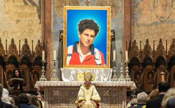 อินฟลูเอนเซอร์ของพระเจ้า พระสันตะปาปาที่ 14 แต่งตั้ง “คาร์โล อคูทิส” นักบุญมิลเลนเนียลคนแรกที่เชื่อมศรัทธากับโลกออนไลน์