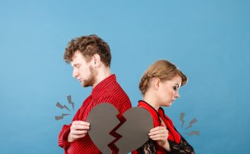 “อกหัก” ไม่ได้เจ็บแค่ใจ แต่อาจเสี่ยงถึงหัวใจวายเฉียบพลัน ทำความรู้จัก Broken Heart Syndrome เมื่อความรักพัง หัวใจก็พังตาม