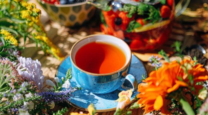 เคล็ดลับตัวหอมธรรมชาติ สมุนไพรคือเสน่ห์ใหม่ของผู้หญิง จากกานพลูถึงชาดอกไม้ สูตรลับหอมจากภายในแบบไม่ต้องพึ่งน้ำหอม