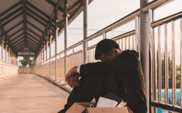 บัณฑิตจบใหม่เสี่ยงตกงานพุ่ง นายจ้างเมิน “Gen Z” ลาออกถี่–ขาดประสบการณ์ “สภาพัฒน์” เตือนแรงงานรุ่นใหม่ต้องเร่งปรับตัว